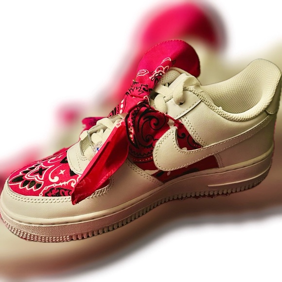 Custom Nike AF 1 - Picture 3 of 3